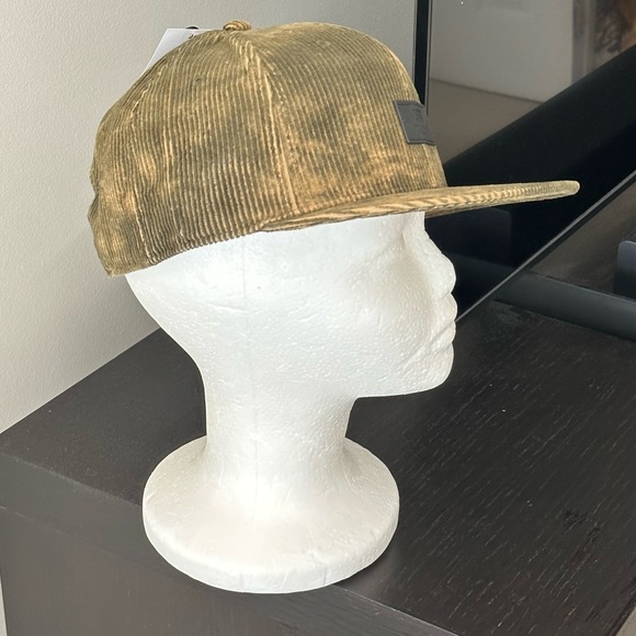 NWT VAN’S Men’s Corduroy Green / Beige Trucker Hat OS Adjustable - Picture 7 of 7